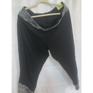 Xersion Womens 2x Performance Fit Capri Black